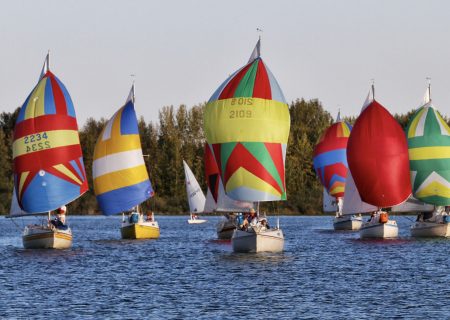 How to build a sailing community